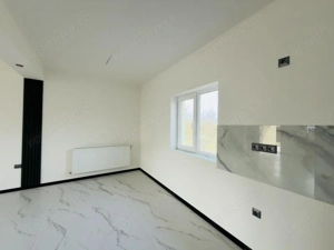Duplex despartit prin camera tehnica, 3 camere - Beregsau Mare - imagine 6
