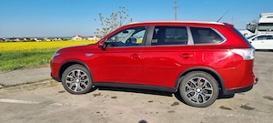 Mitsubishi Outlander PHEV 2.0 87000km Plug-in Hybrid 4WD - imagine 2