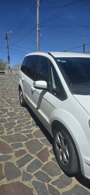 Vând Ford Galaxy  - imagine 2