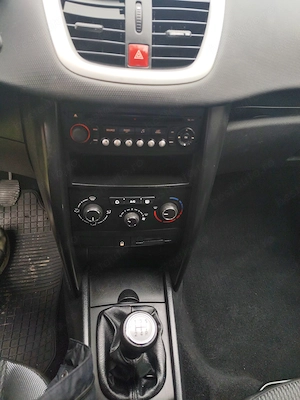 Peugeot 207 din 2010 motor 1.4 benzină euro 5 - imagine 17