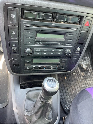 Seat Alhambra, 7 locuri, motor 2l diesel cu 140 CP, inmatriculat in Ro - imagine 5