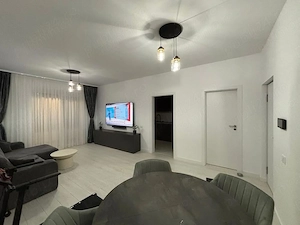 Suprafata genereoasa. 2 Bai. Bucatarie inchisa. LIFT