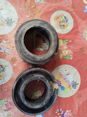 Vând înălțătoare de mașină universale 