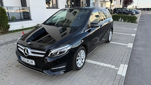 Vând Mercedes Benz B Class