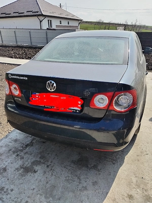 Volkswagen Jetta - imagine 3