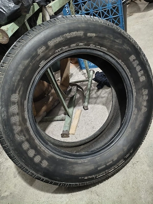 Vand un cauciuc de vara 225/55/18