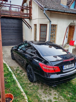 Mercedes E CLASS Coupe 2010 E220  - imagine 3