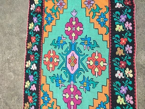 Carpetă cu model floral