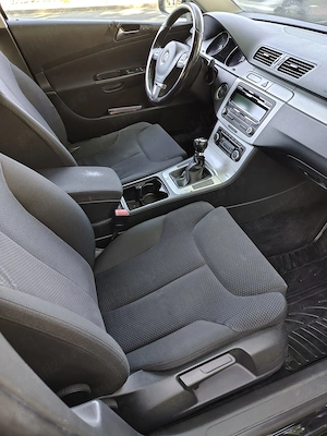 VW Passat 2.0 TDI Comfort Line 140CP 2010 - imagine 8