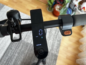 Vând trotinetă electrică Xiaomi 