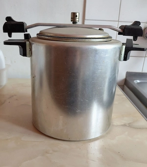 Oală sub presiune  KUKTA    7 litri