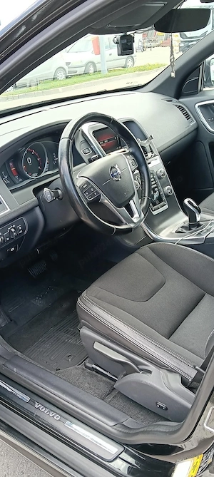 Volvo XC 60 - imagine 5