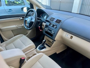 VW Touran   2012   DSG   Diesel - imagine 6