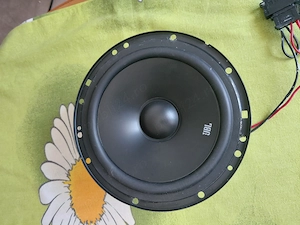 Vand boxe auto J B L  - imagine 3