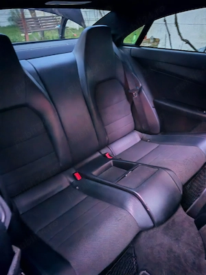 Mercedes E CLASS Coupe 2010 E220  - imagine 8