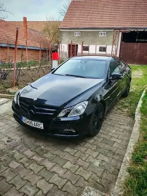 Mercedes E CLASS Coupe 2010 E220  - imagine 5