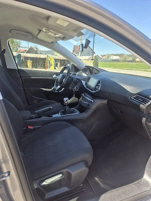 Peugeot 308 model 2015 mot 1.6 HDI 120 cp Euro 6 - imagine 9