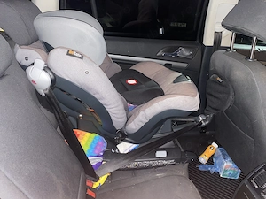 Scaun auto copil de la 6 luni, cu isofix.