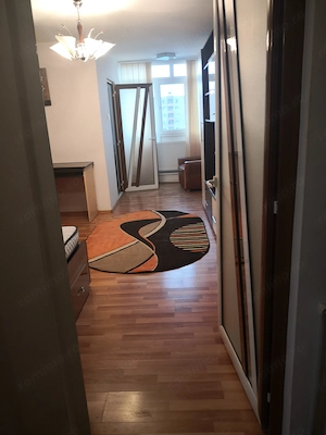 Persoana fizica închiriez  garsoniera 