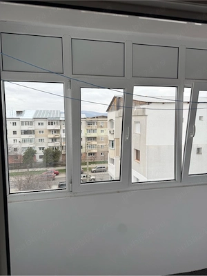 apartament 4 camere, 2 bai, 2 balcoane, 1 debara
