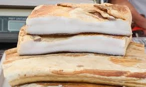 Vând slănină de casă afumată