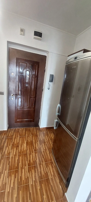 garsoniera titan - imagine 4