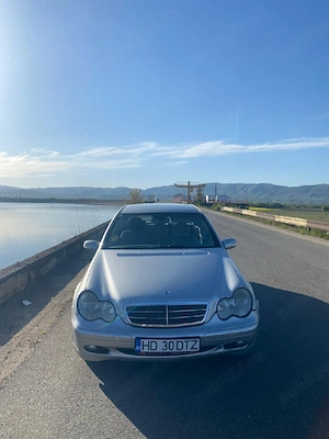 Mercedes C200 - imagine 2