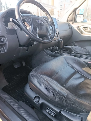 Vând Ford Escape Hybrid  - imagine 7