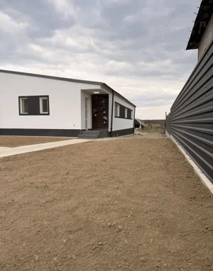 Casă NOUĂ – Finisaje Premium | 8 km de Târgoviște | Teren 850 mp - imagine 2