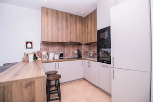 Apartament cu scara interioara + loc de parcare inclus de vanzare in Sinaia  - imagine 7