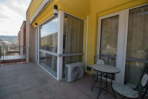 Apartament cu scara interioara + loc de parcare inclus de vanzare in Sinaia  - imagine 13