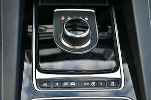 Jaguar F-Pace  - imagine 10