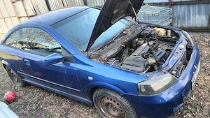 opel astra pentru piese 300e - imagine 3