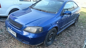 opel astra pentru piese 300e - imagine 2