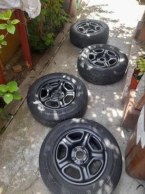 Set 215 65 16-Vara-Continental - *Duster