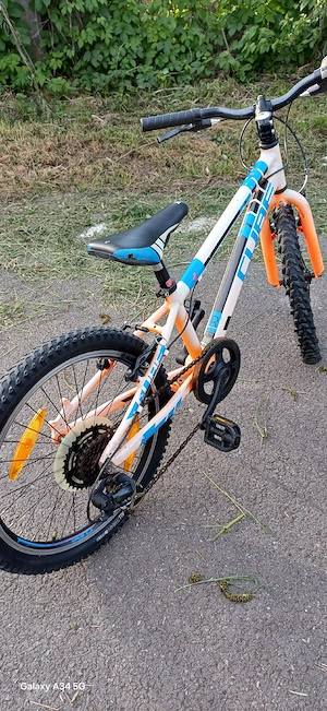 Bicicleta Cube Race 200