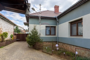 Casă cu 5 camere de vânzare - Aradul Nou - imagine 14