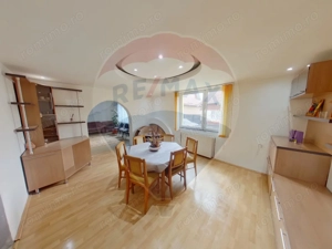 Casă / Vilă cu 6 camere de vânzare - imagine 8