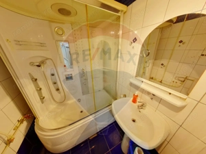 Casă / Vilă cu 6 camere de vânzare - imagine 16