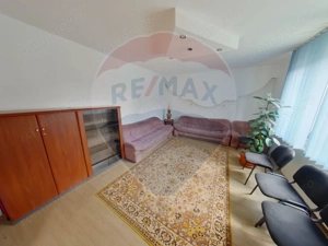 Casă / Vilă cu 6 camere de vânzare - imagine 10