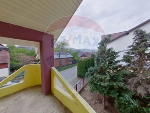 Casă / Vilă cu 6 camere de vânzare - imagine 17