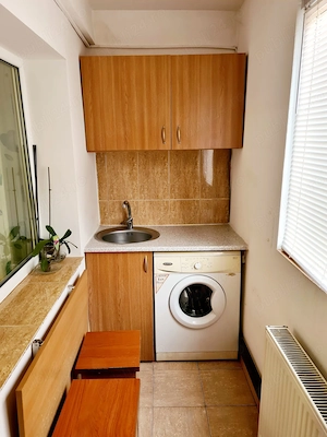  Apartament 1 cameră, centrală , mobilat și utilat, zona Lipovei! - imagine 3