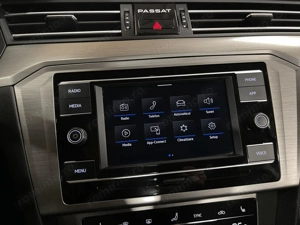 Volkswagen Passat - imagine 18