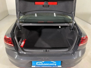 Volkswagen Passat - imagine 12