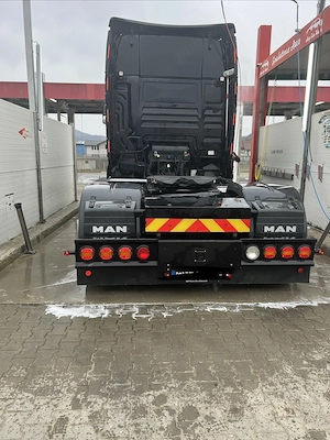 Man 560 d38 an 2016 - imagine 5