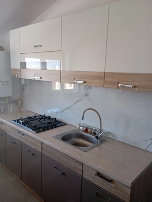 Vând garsonieră in Sânpetru Resident etc 3 3mobilat vi a vis de moll Sânpetru,5 min de statia RATB. - imagine 4