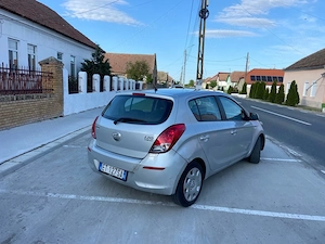 vand hyundai i20 - imagine 5