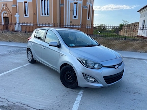 vand hyundai i20