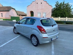 vand hyundai i20 - imagine 3