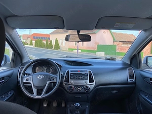 vand hyundai i20 - imagine 2